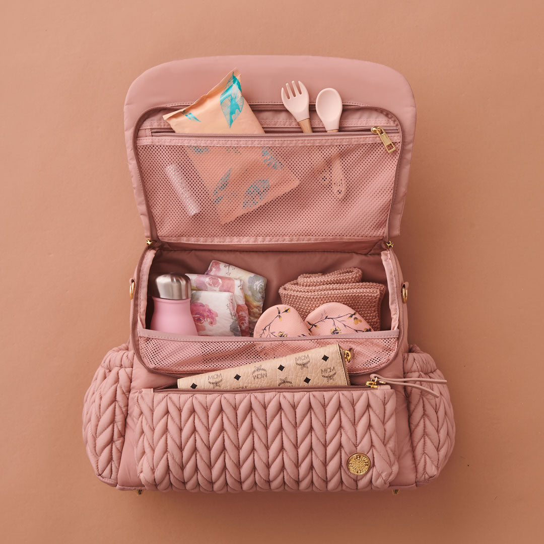 Mum & Co. 👜✨ – Elegant, durable, and made for moms who do it all.