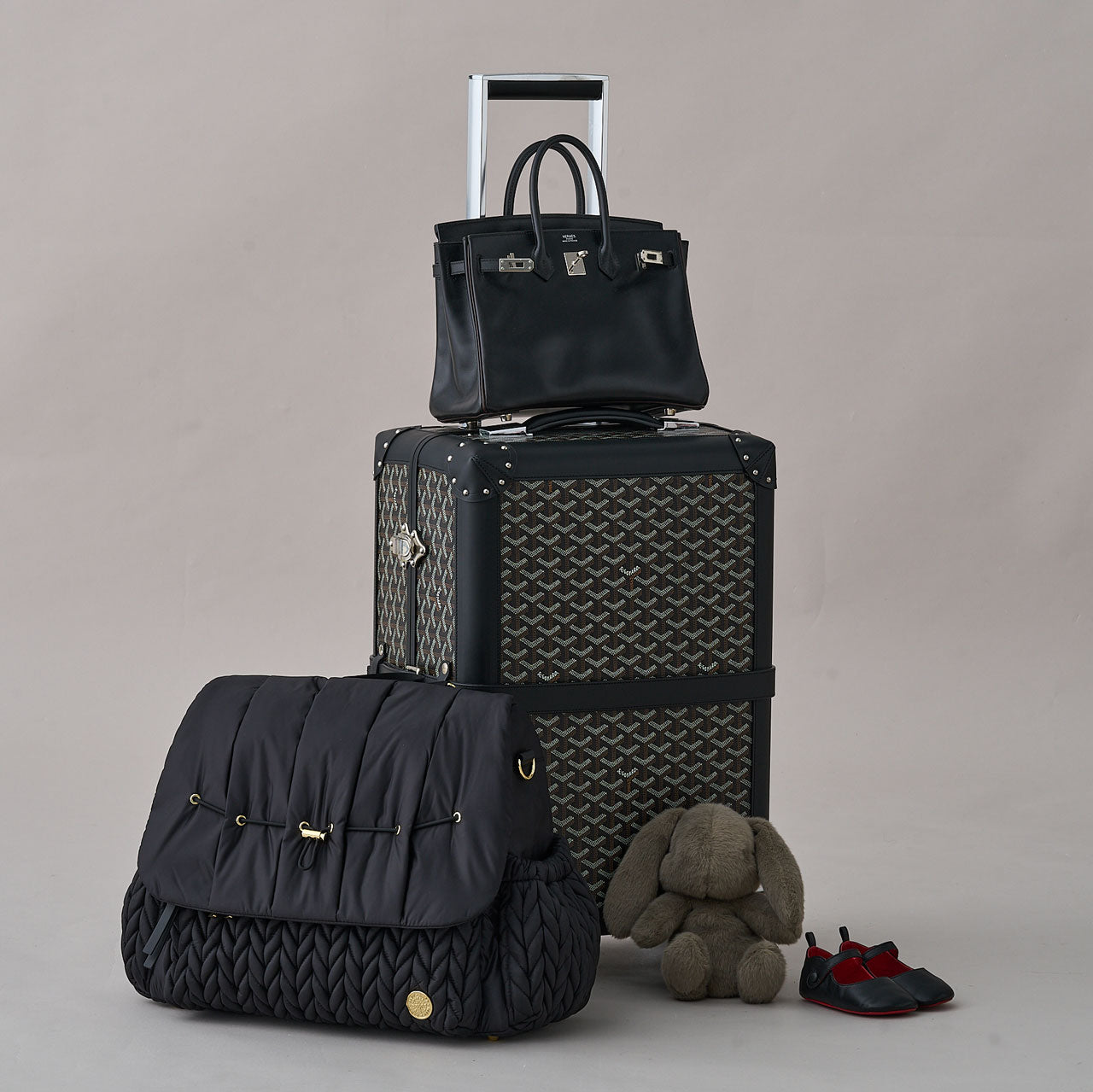 Mum & Co. 👜✨ – Elegant, durable, and made for moms who do it all.