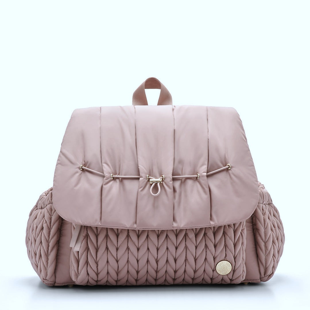 Mum & Co. 👜✨ – Elegant, durable, and made for moms who do it all.
